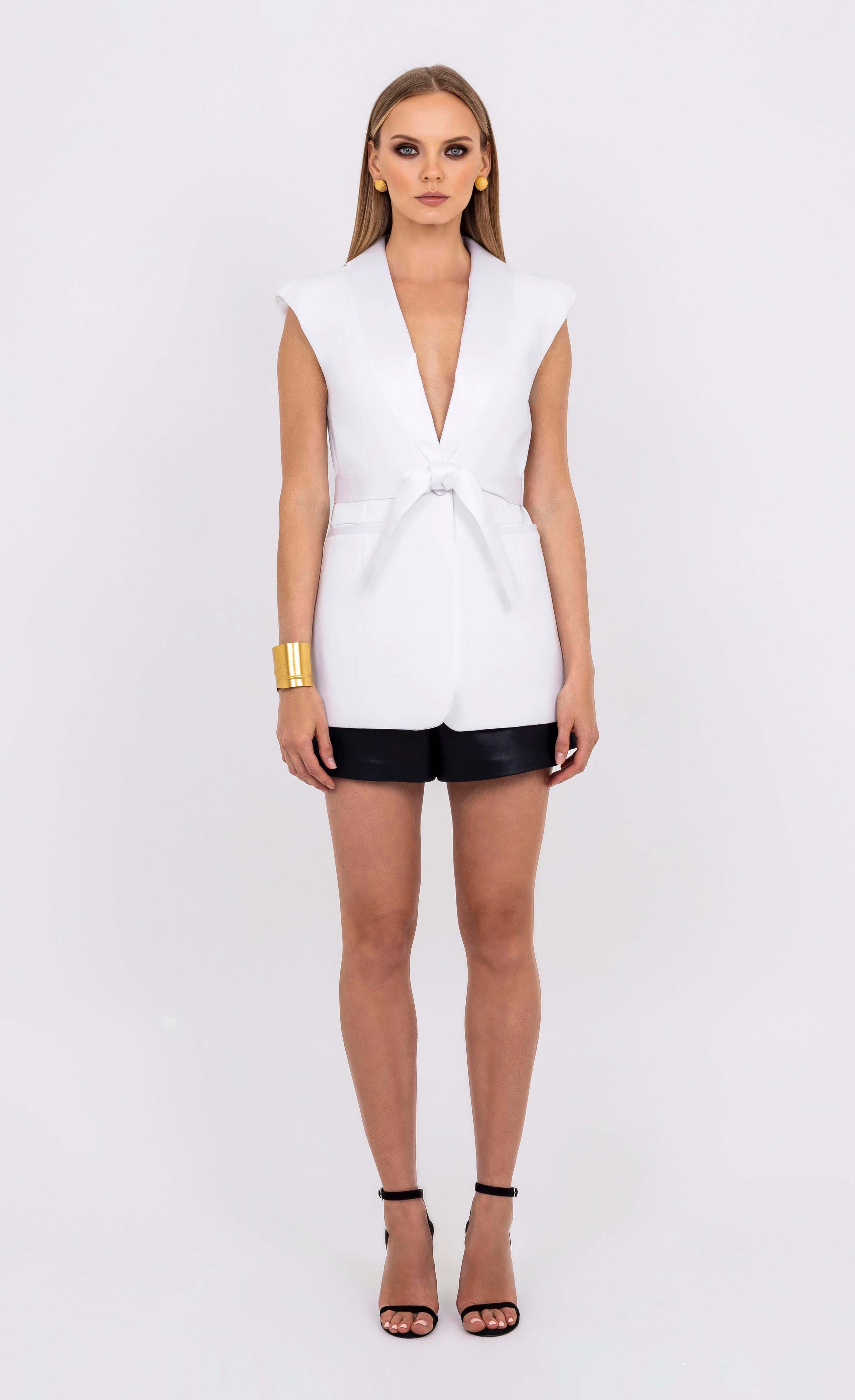 Roza white sleeveless blazer with belt by Leochèle